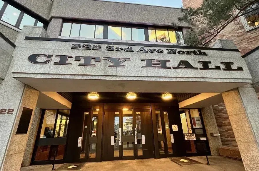 The front entrance to Saskatoon City Hall.