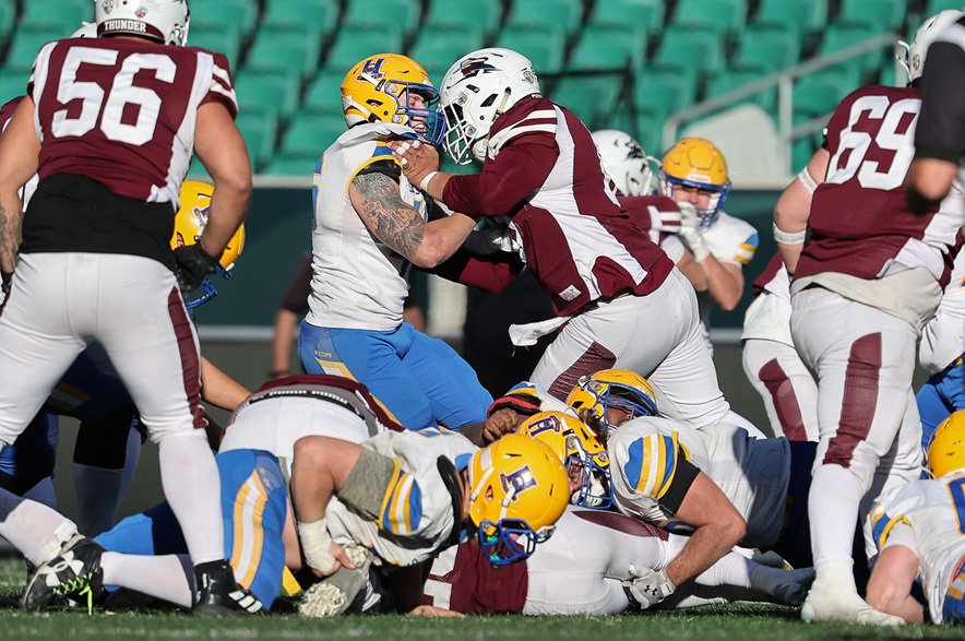 Regina Thunder and Saskatoon Hilltops.