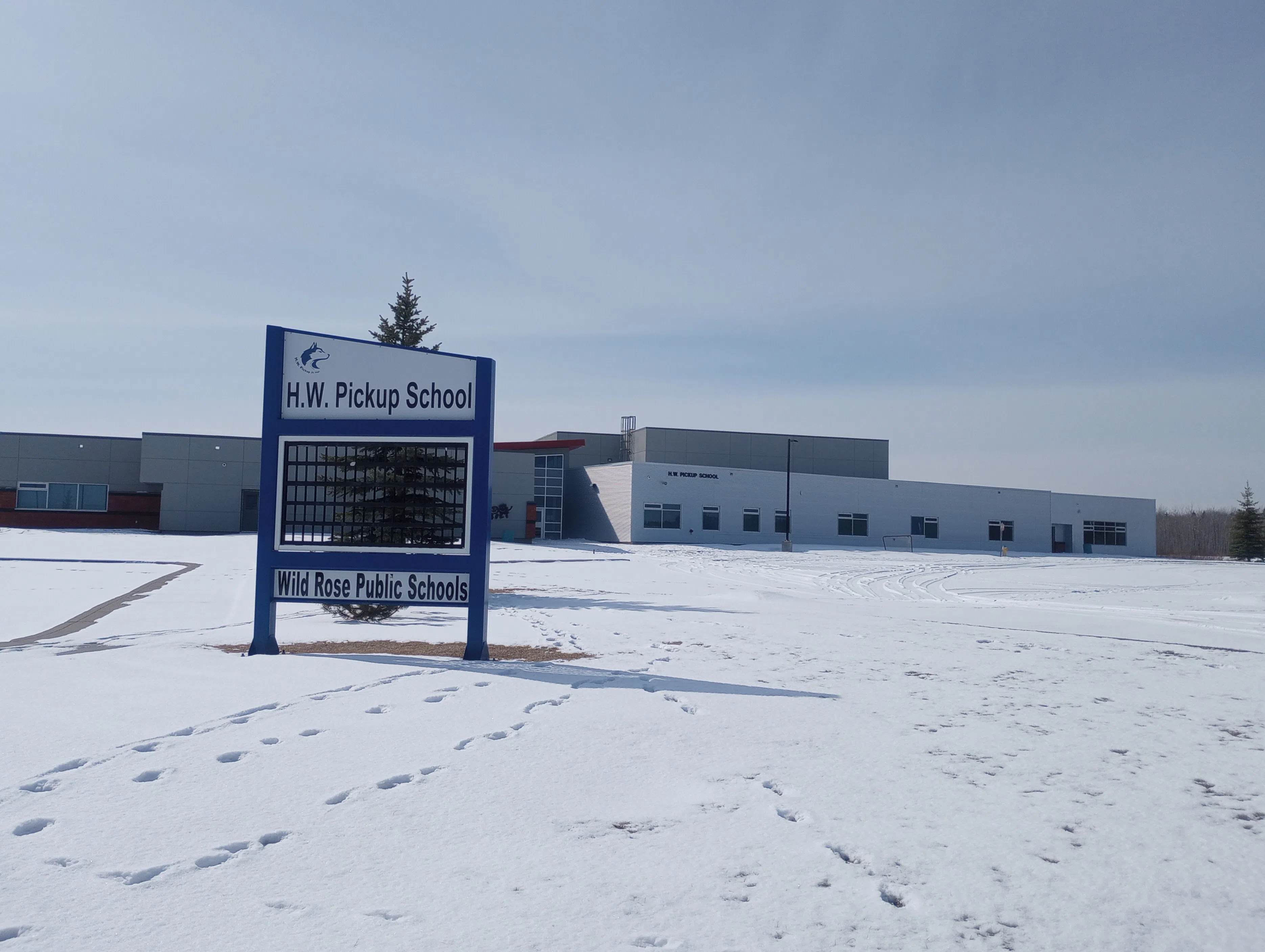 Drayton Valley resident advocates to stop demolition plans of former H.W. Pickup School