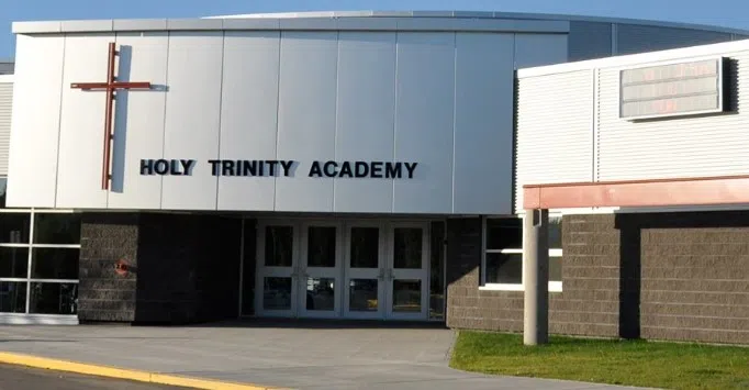 Holy Trinity Academy graduating students set to parade down 50 Avenue in Drayton Valley
