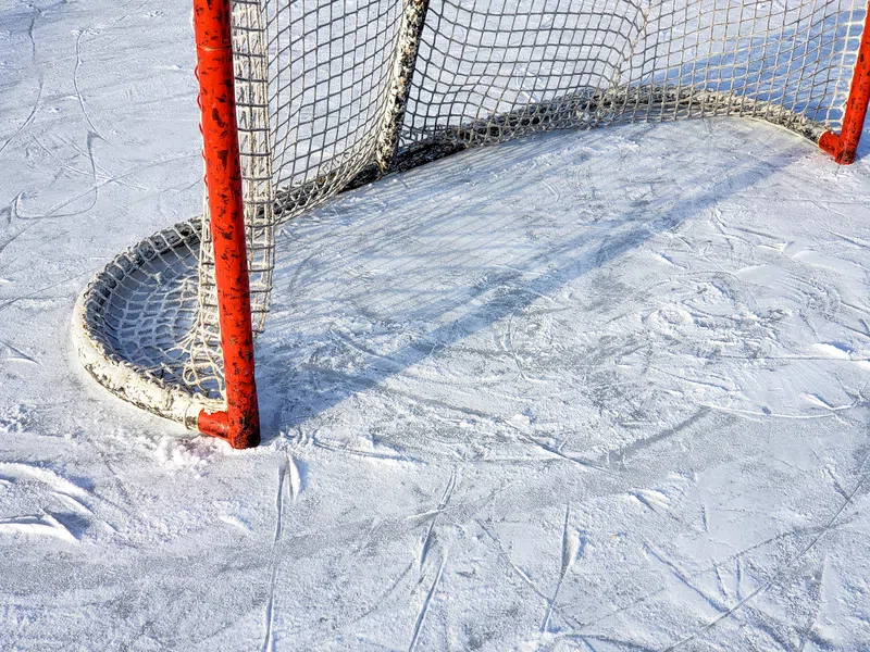 Crews preparing outdoor rinks in Drayton Valley