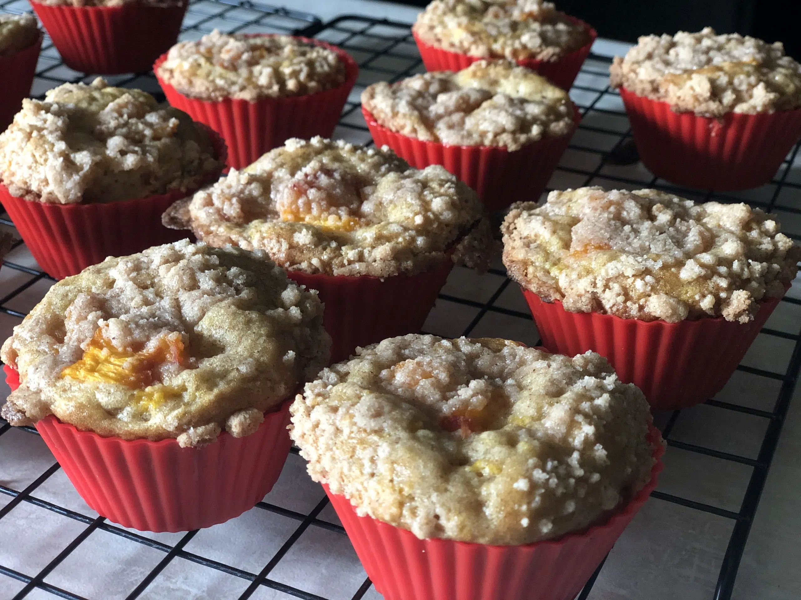 Peach Crumble Cupcakes