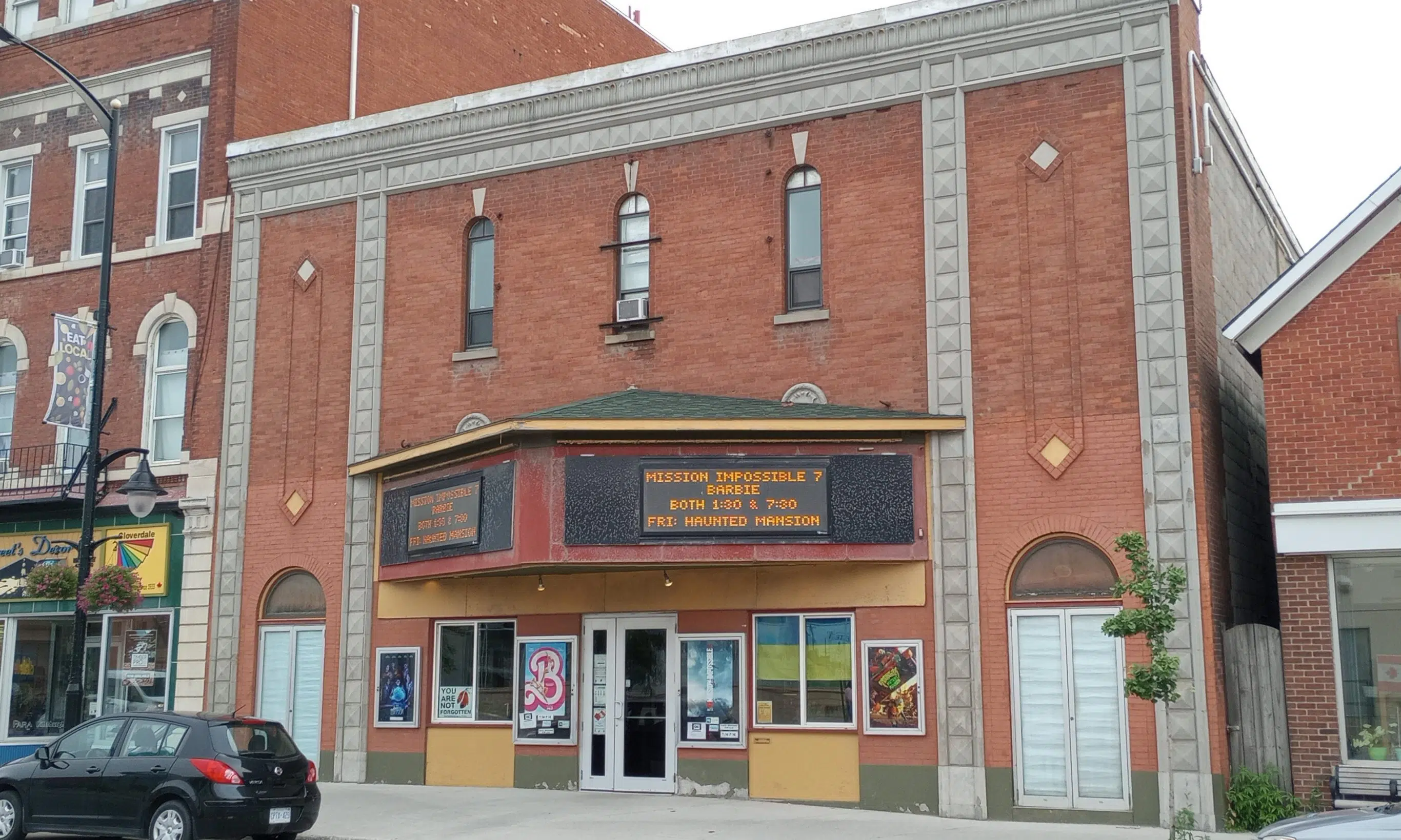 COMMUNITY SPOTLIGHT: Renfrews OBrien Theatre making movies more  accessible with weekly feature | 96.1 Renfrew Today