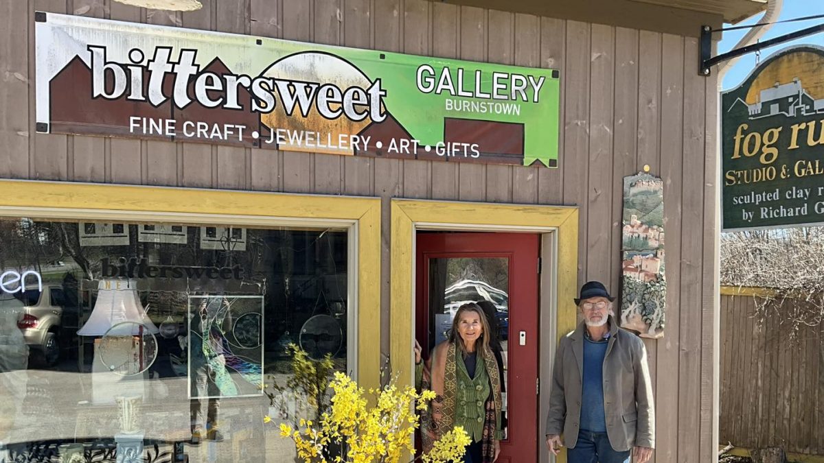 COMMUNITY SPOTLIGHT: Owners of Burnstown's Fine Craft and Art Gallery ready for their "Last Waltz" - Vimarsana News