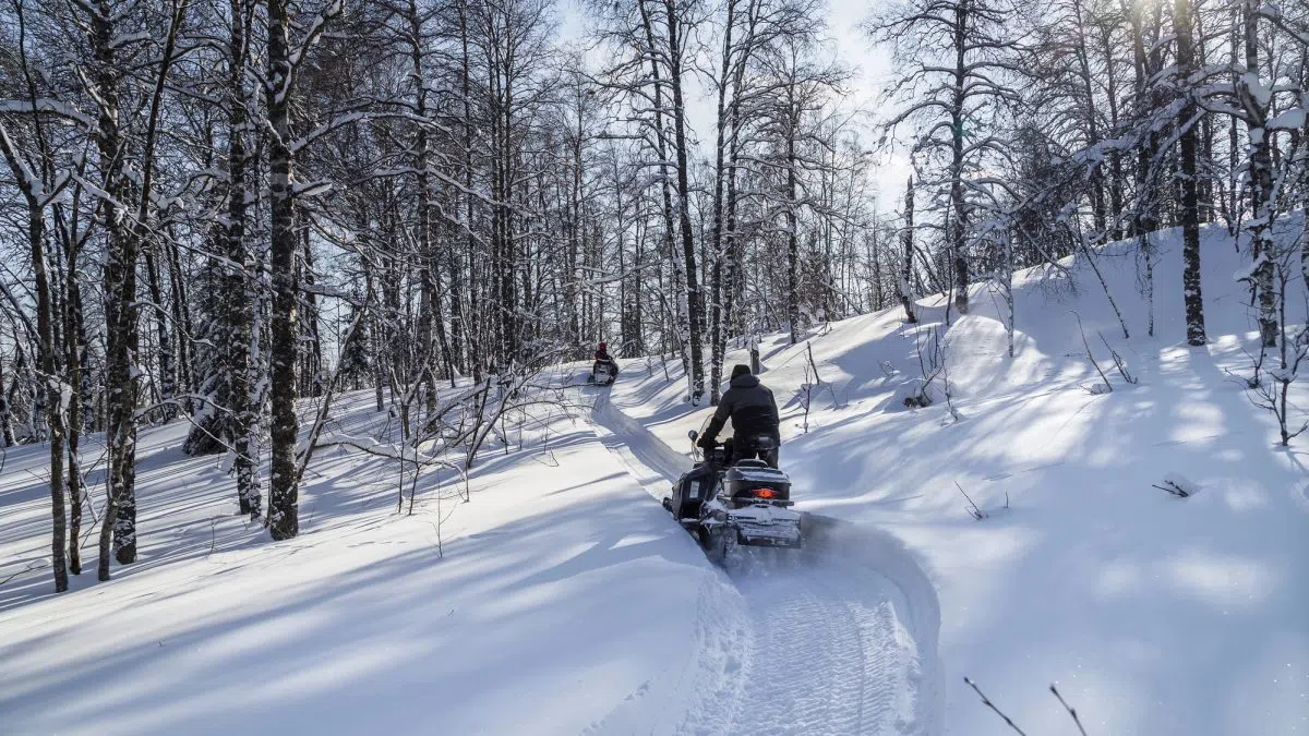 Quebec Police on the prowl for dangerous snowmobile driving