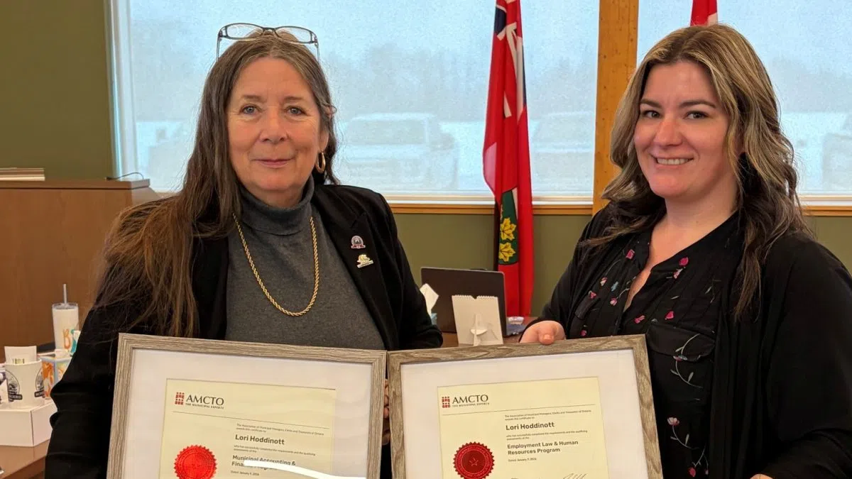 McNab/Braeside Mayor Hoddinott earns top marks in ongoing professional development