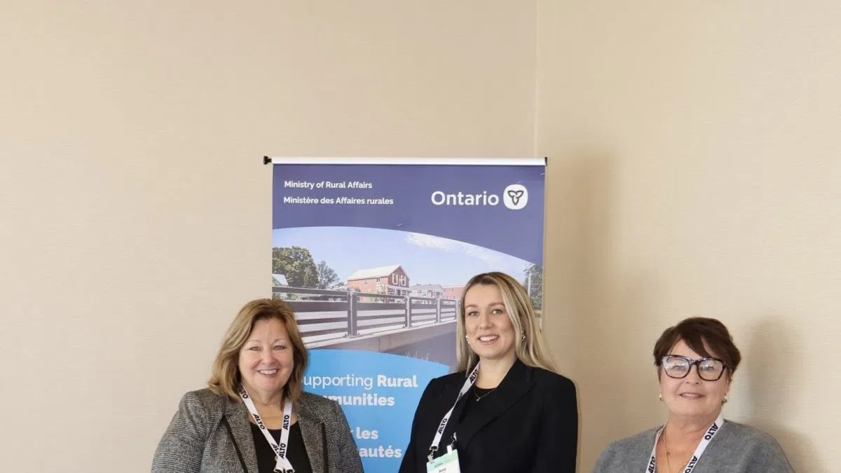 Norfolk County leaders meet with Minister of Rural Affairs at ROMA conference