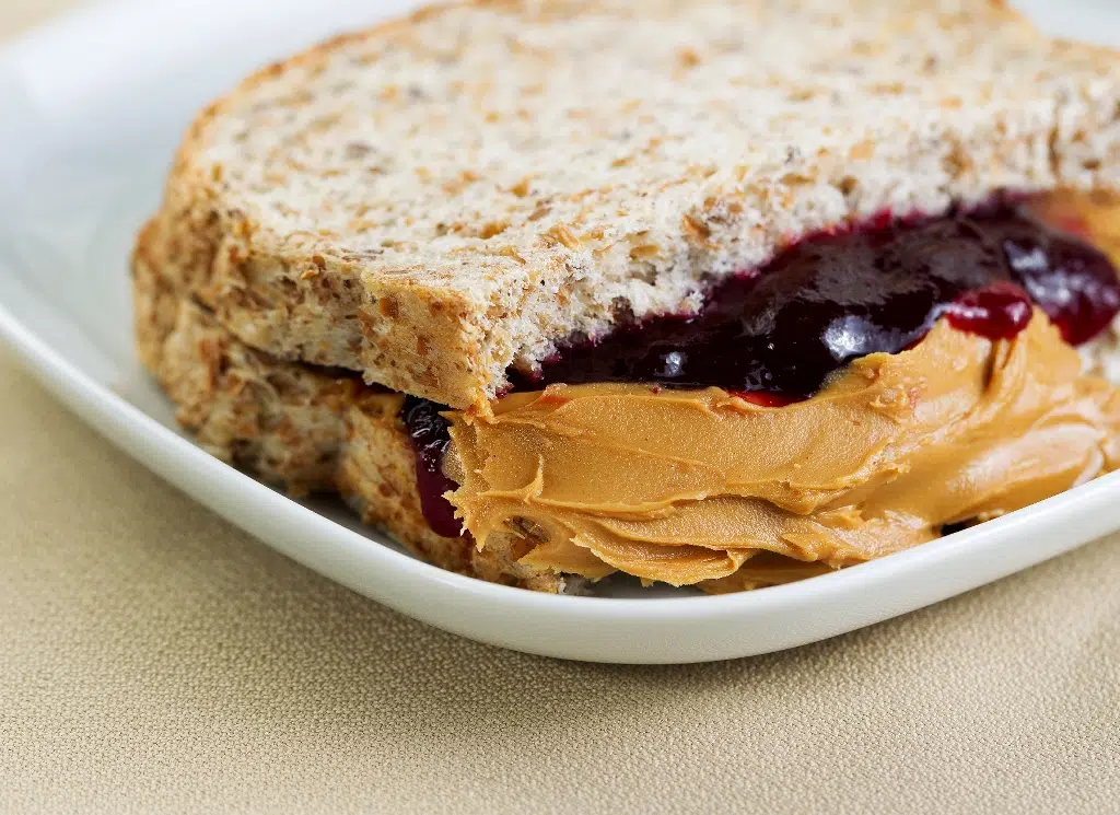 Lunchroom Lows...An Ode to PBJ