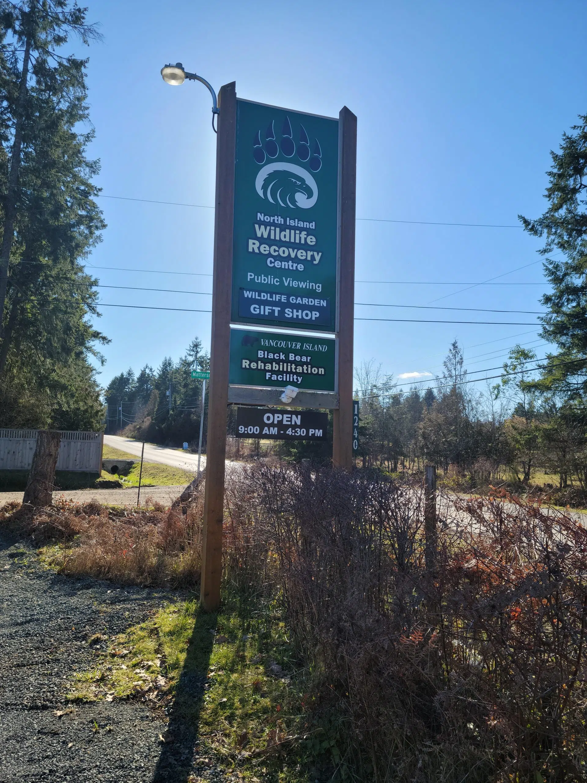 Megan Visits the North Island Wildlife Recovery Centre