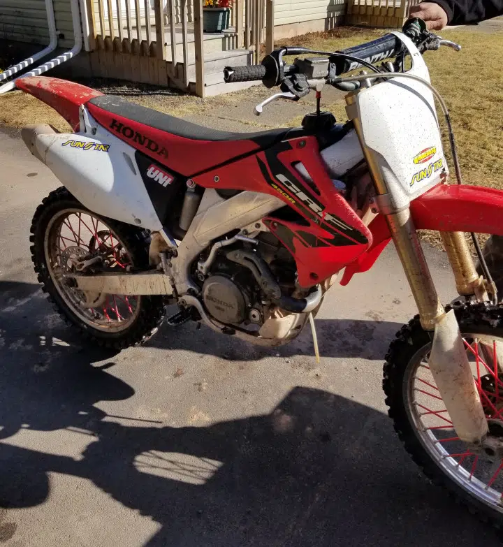 RCMP look for driver who abandoned a dirt bike while fleeing from police