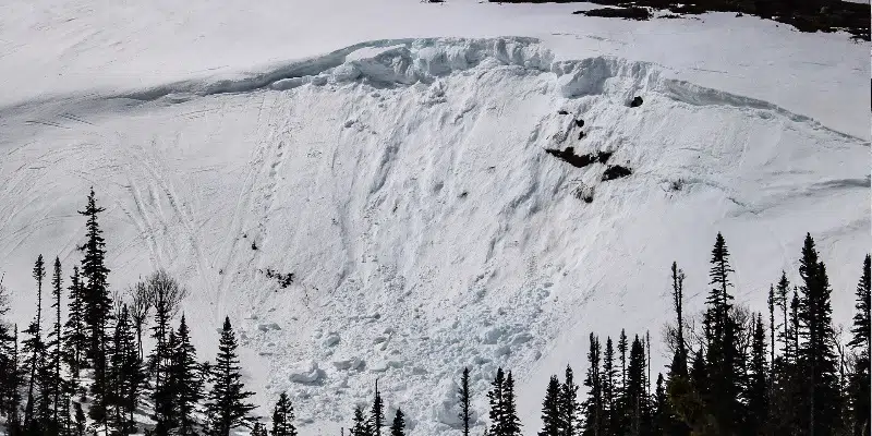 Avalanche Canada Warns of Potential Danger After Record-Breaking Snowfall