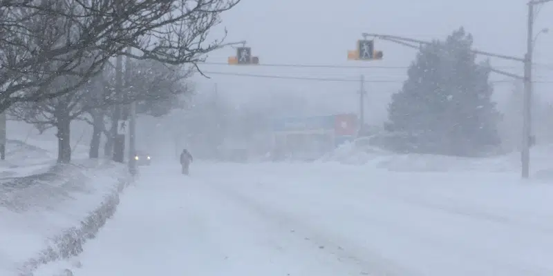 Schools Closed in Metro as Snow Makes for Messy Roadways