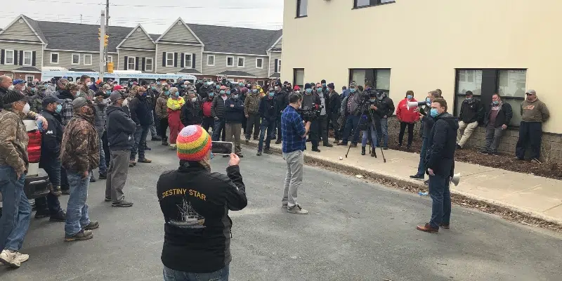 Hundreds of Fish Harvesters Protest Outside FFAW Building