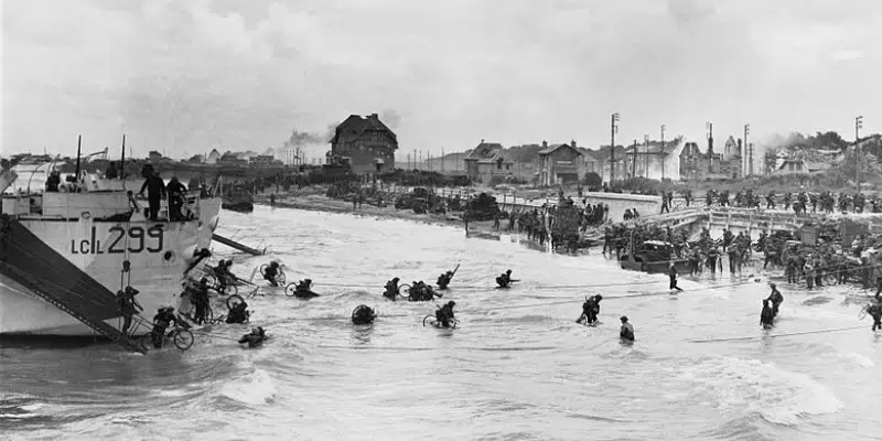 D-Day Ceremony on Juno Beach Commemorates 76th Anniversary