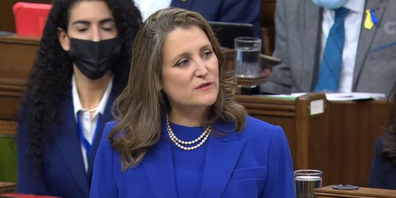 Ottawa Restores EI Benefits to Cover Four-Week Gap for Seasonal Workers