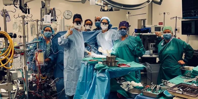 Surgeon Highlights First All-Female Cardiac Surgery OR Team in Province's  History