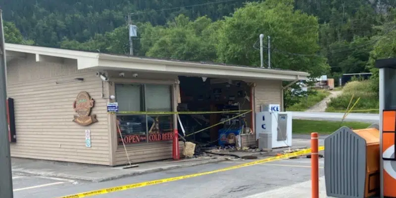 Thieves Use Cube Van to Access ATM in Orange Store in Steady Brook