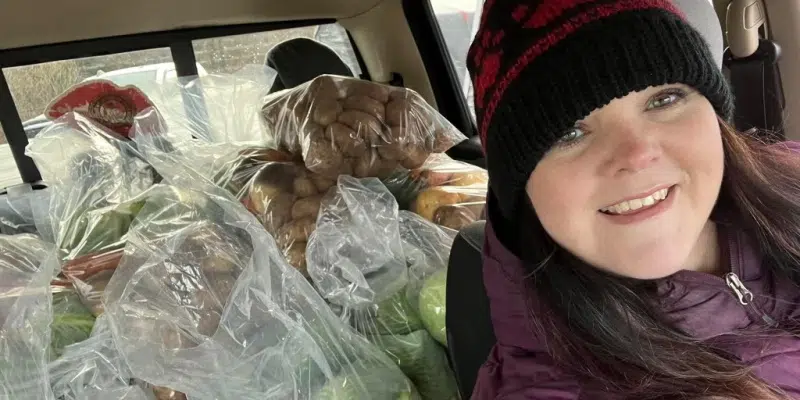 Women Help Spread Holiday Cheer with Vegetable Hampers Delivered to Seniors and Veterans