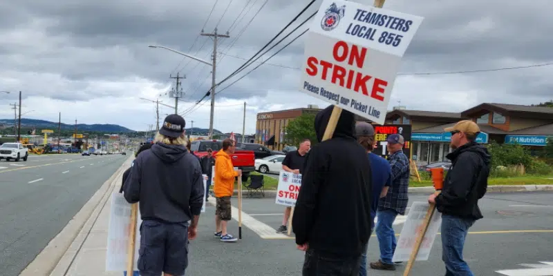 Shop Technicians, Parts Department Employees Striking at Cabot Ford Lincoln