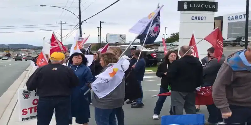 Striking Workers at Cabot Ford Lincoln Hold Lunch Hour Rally