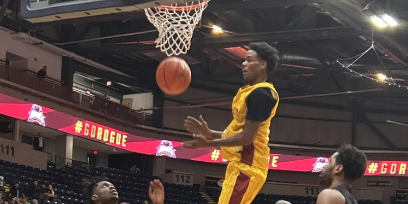 Rogues Sweep Series to Start Season