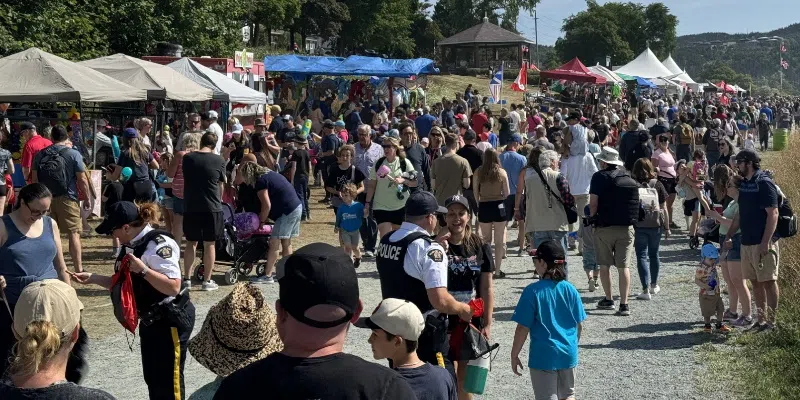 Championship Races Set; Thousands in Attendance at Regatta