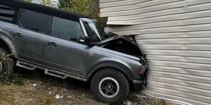 Suspect Takes Off After Slamming Stolen SUV Into Building in Sheshatshiu