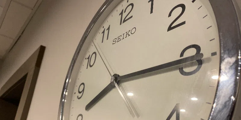 Daylight Saving Time Returns, Clocks Turn Back One Hour Tonight