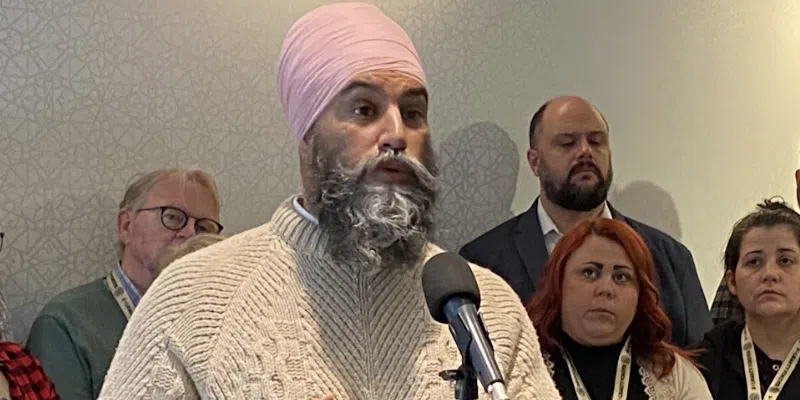 Singh Warns Liberals to 'Stay Out' of Canada Post Labour Dispute