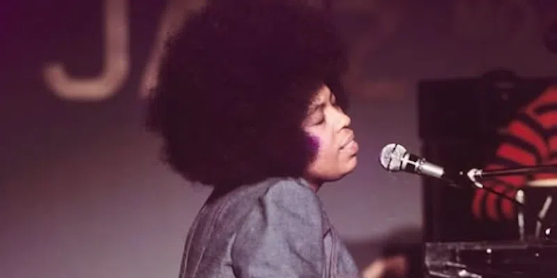 Roberta Flack Dead at 88