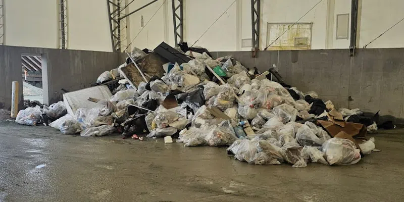 2,800 Bags of Garbage Collected During Outer Ring Cleanup