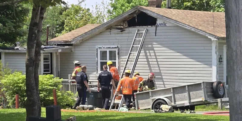 Paradise Homeowner and Neighbours Help to Knock Down Fire in Attic