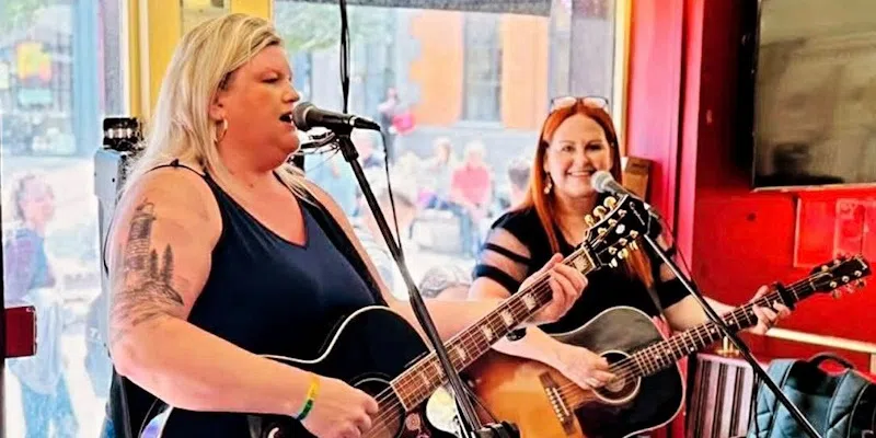 Jackie Sullivan and Karla Pilgrim performing at The Quay Pub in Dublin