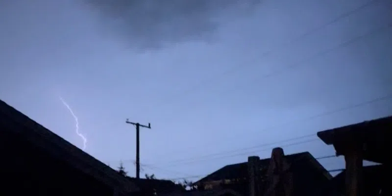 Intense Thunder and Lightning Caused Outages, Frayed Nerves in Metro