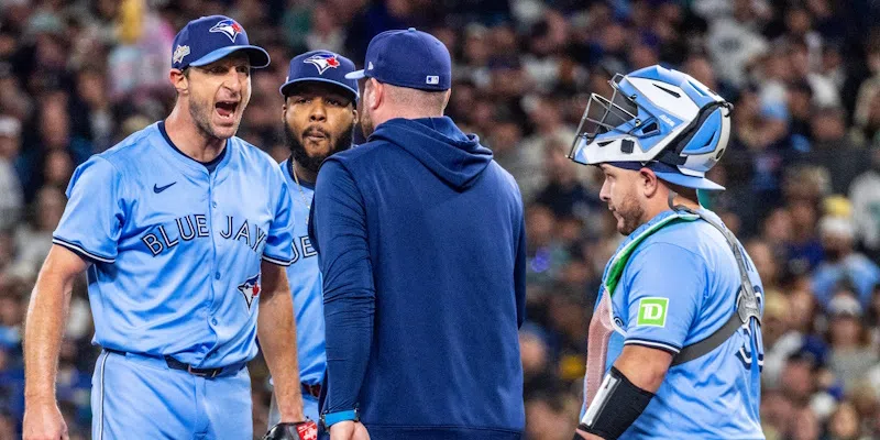 Blue Jays Tie Series with Seattle After 8-2 Win