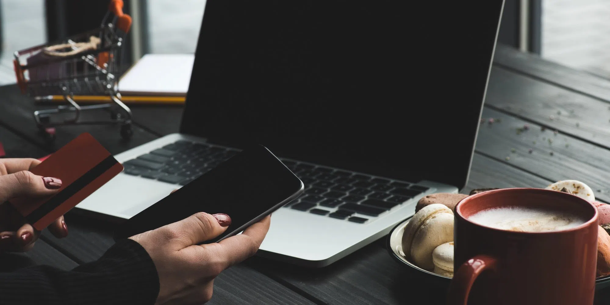 Better Business Bureau Provides Tips to Avoid Holiday Shopping Scams