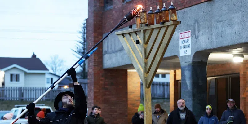 Local Jewish Community to Mark Beginning of Hanukkah This Sunday