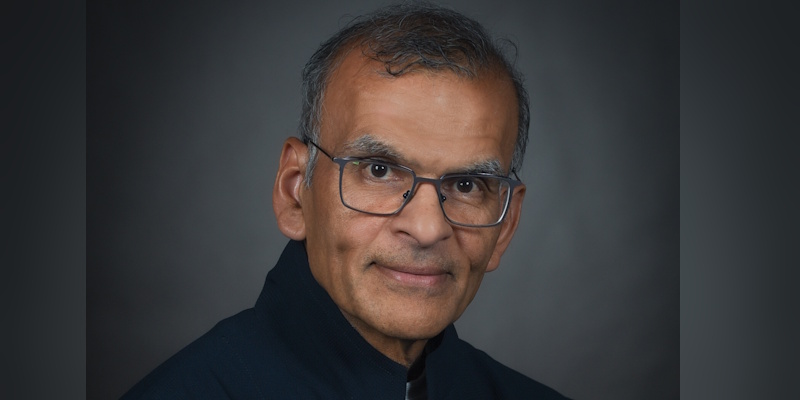 Dr. Proton Rahman Named MUN's 'Alumnus of the Year'