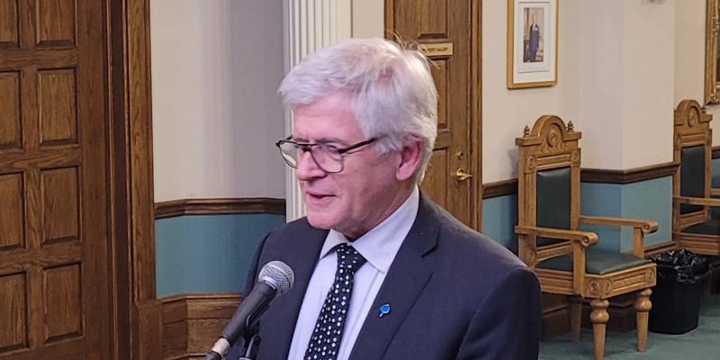 NDP Leader Warns School Staffing Crisis Is Getting Worse