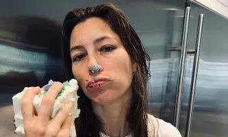 Jessica Biel Eats Cake For Breakfast While Hungover