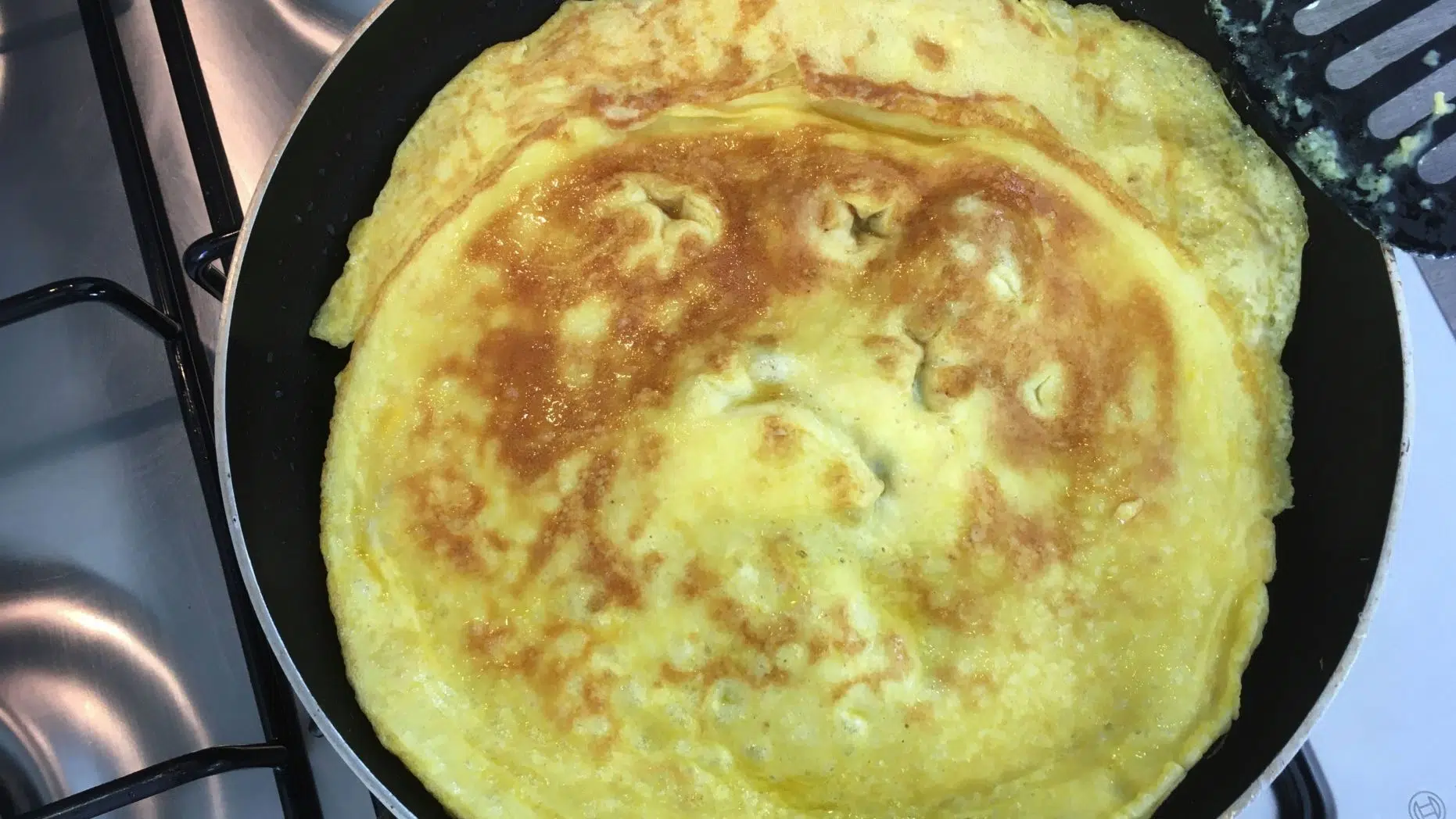 Trump's face in omelette, Epic vs Apple, Watermelon Men