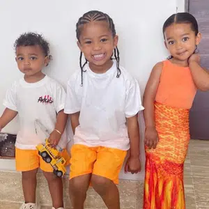 Kanye West agreed to joint custody of Kim and his, four children.