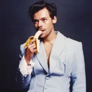 Harry Styles and Olivia Wilde were packing on the PDA!