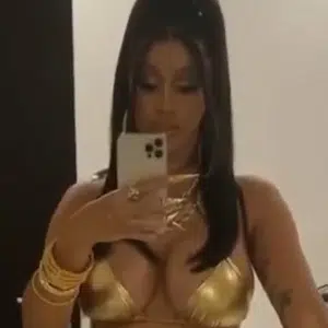 Cardi B's " Bodak Yellow" just past 1 Billion VIEWS!